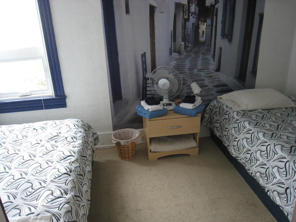 Poppi'S Guesthouse Revelstoke Δωμάτιο φωτογραφία