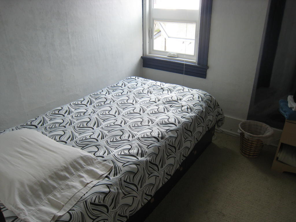 Poppi'S Guesthouse Revelstoke Δωμάτιο φωτογραφία